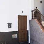 Apartment Ek En A *